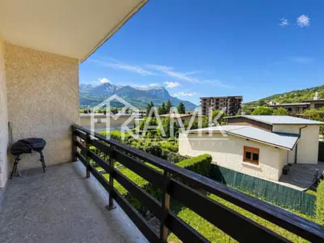 Embrun 05200 Achat / Vente appartement 2 pièces t2 au dernier étage