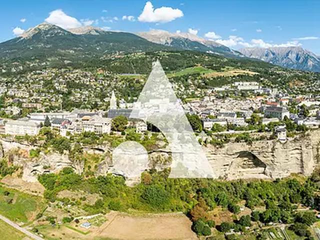Embrun 05200 Achat / Vente appartement 2 pièces t2 parking