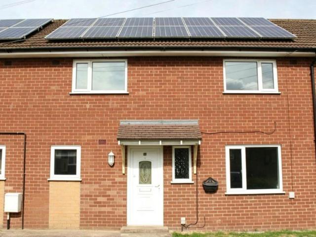 Embry Avenue, Stafford, ST16 3QF 3 bed terraced house to rent £900 pcm £208 pw