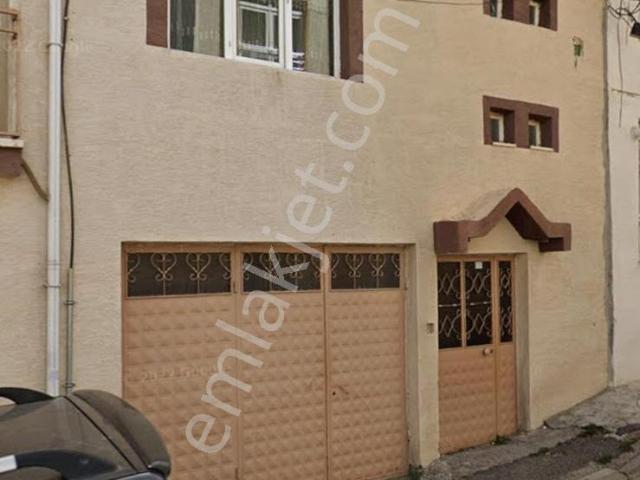 Emek Mah. Yanartaş Cd. Yanı Satılık Müstakil Ev Ve Arsası