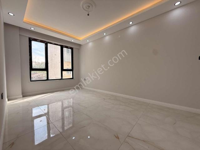 Emek Mah. Ertaş Cad. Üstü Sıfır 2+0 60m2 Daire