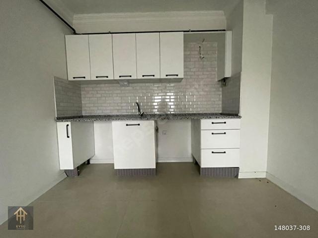 EMEK MAH. KURMAY SOKAK'TA 1+1 SATILIK DAİRE