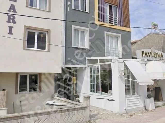 Emek Mahallesi 2+0 Cadde 60 Metrekare Maydanoz Döner Karşısında