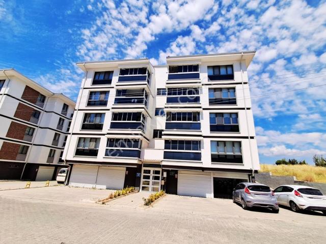 Emek Mahallesi Albayrak Caddesi Arkası Geniş Lüx Kiralık 3+1