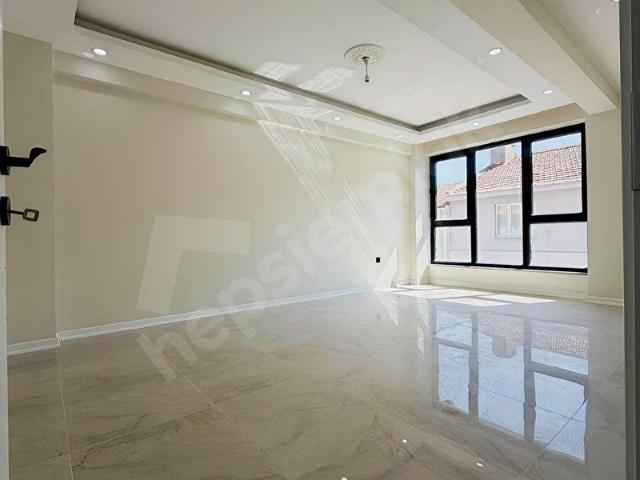 EMEK MAHALLESİ ERTAŞ CADDESİ DİBİNDE SATILIK LUX 3+1 DAİRE!