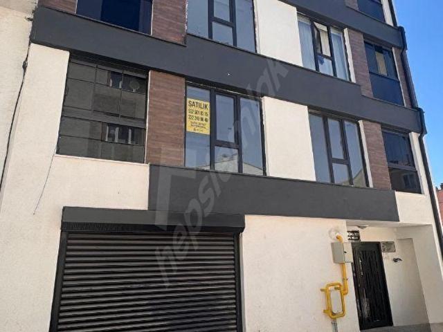 EMEK MAHALLESİ'NDE ŞIK VE KULLANIŞLI 2+0 SATILIK DAİRE