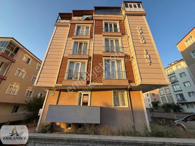 Emek Mahallesi'nde 2+0 Eşyalı Kiralık Apart