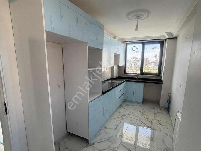 Emek Mahallesinde Deniz Manzaralı 4+1 Dubleks Asansörlü Daire