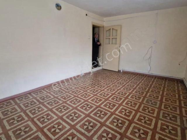 Emek Mahallesinde Depozitosuz 2+1 Kiralık Daire