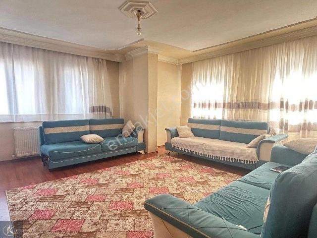 Emek Merkezde Emniyet Karşısında 3+1 Daire