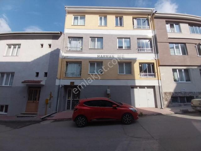 Emek Dilek Cd. Yakını Asansörlü Çift Balkonlu Satılık 3+1 Daire
