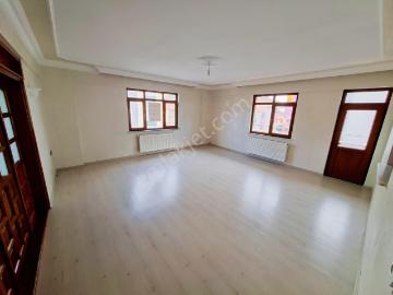 Emek Emlak'tan Hacı Osmanda Kiralık 4+1, 250 M2 Arakat Daire