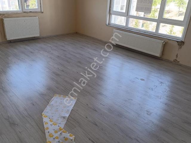 Emek Emlak'tan İlimtepe Mah.de Huzur Sit.de Satılık 3+1 Daire