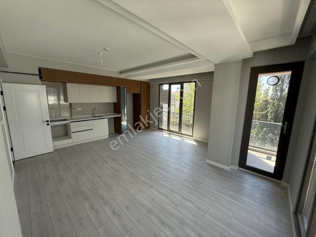 Emek Emlak'tan Türköz Hayat Ap.da Kiralık 1+1 Sıfır Daire K 3045