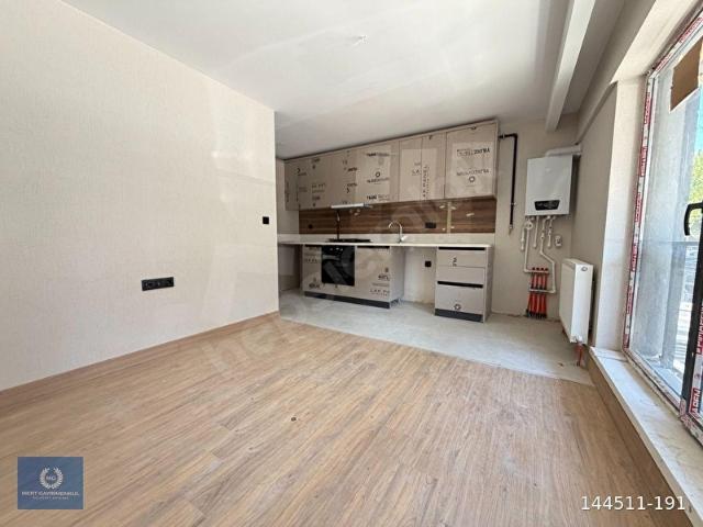 EMEK' TE YENİ 2+1 ÖN CEPHE YÜKSEK GİRİŞ OTOPARKLI