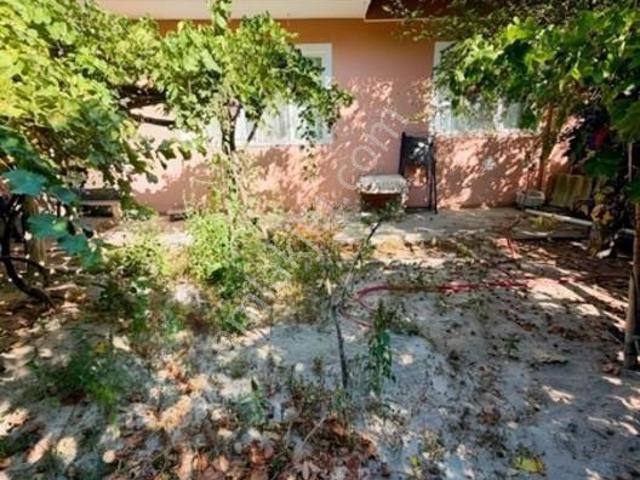 Emekte 267 M2 Bahçe İçinde Satılık Müstakil Ev