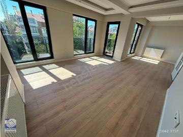 EMEKTE YENİ ASNSR K.GARAJLI TERASLI ÖN İKİ BANYOLU 150M2 4+1
