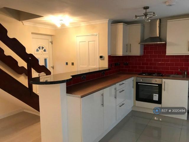 Emerald Close, Beckton, E16 4 bed terraced house to rent £2,650 pcm £612 pw