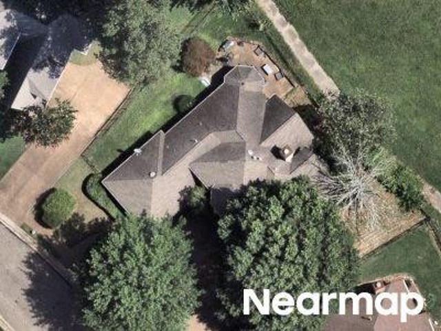 Emerald Greens Dr N