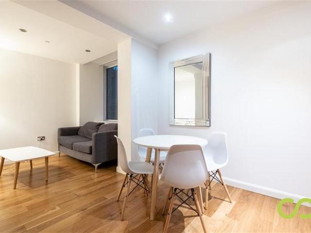 Emerald House, Lansdowne Road, East. 1 bed flat to rent £1,525 pcm £352 pw