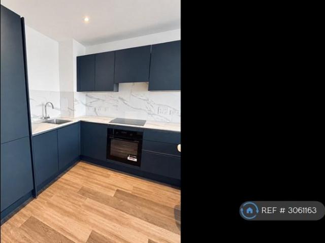 Emerald House, London, W3 1 bed flat to rent £2,300 pcm £531 pw