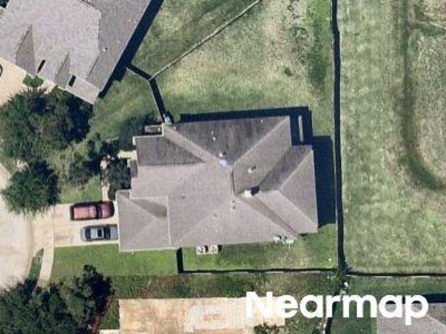 Emerald Lakes Dr