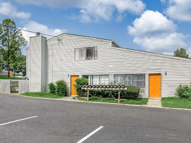 Emerald Park 1 Bedroom Apartment for Rent at 3350 Hickory Hill Rd, Memphis, TN 38115