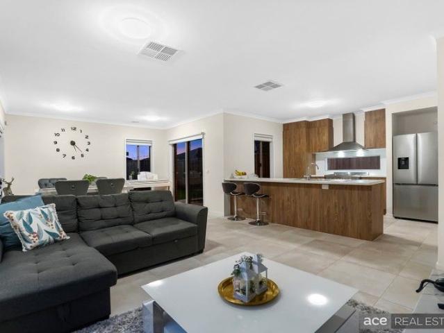 Emerald Park Estate Brand New Luxurious Home