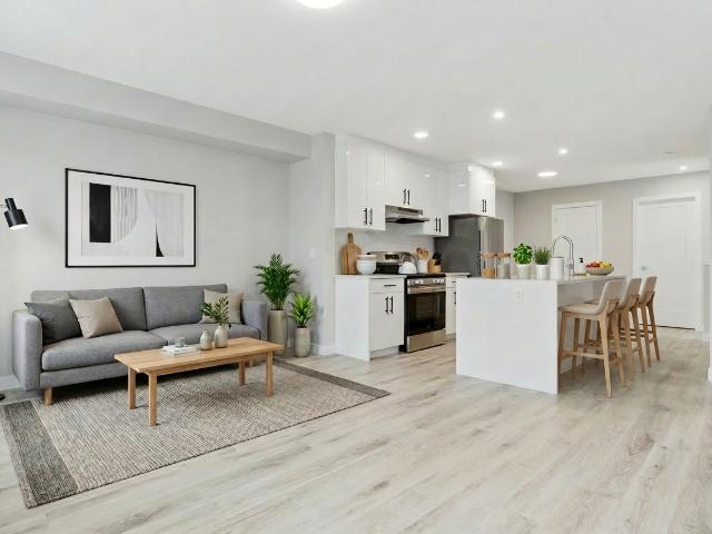Emerald Properties 3 Bed 3 Bath 9823–9829 154 St [object Promise] for Rent