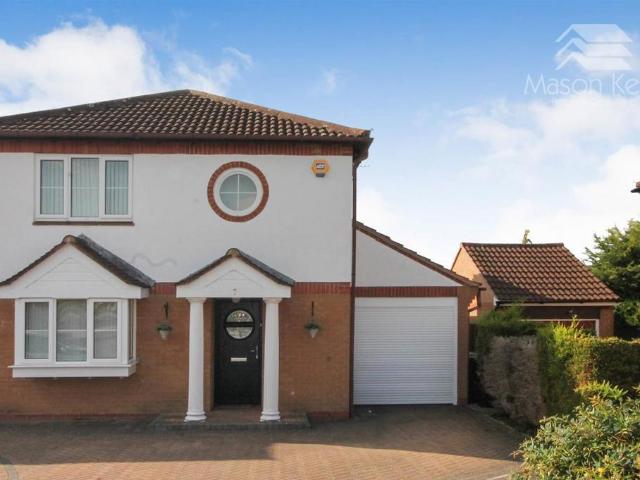 Emerson Valley, Milton Keynes MK4 3 bed detached house to rent £1,750 pcm £404 pw