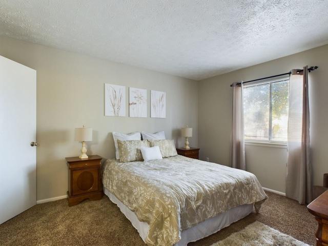 Emerson Village 1 Bedroom Apartment for Rent at 5140 Emerson Village Pl, Indianapolis, IN 46237 I65 South Emerson