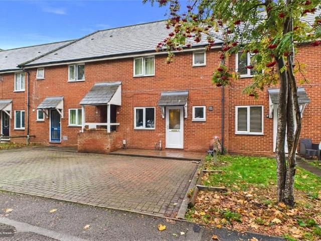Emerton Gardens, Milton Keynes MK11 1 bed terraced house to rent £900 pcm £208 pw