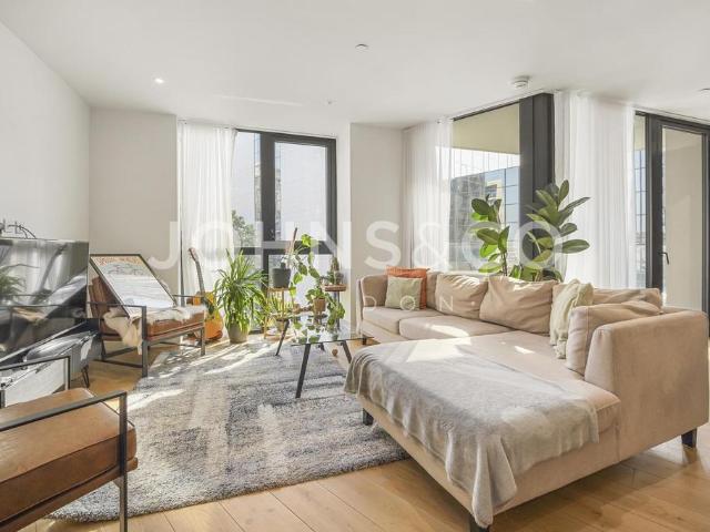 Emery Way, London Dock, E1W 2 bed flat to rent £4,200 pcm £969 pw