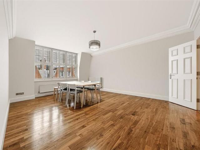 Emery Hill Street, SW1P 3 bed flat to rent £6,000 pcm £1,385 pw