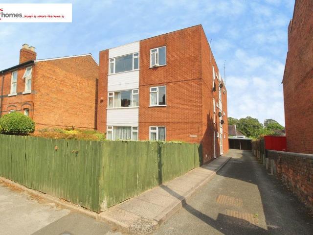 Emery Street, Walsall 1 bed apartment to rent £750 pcm £173 pw
