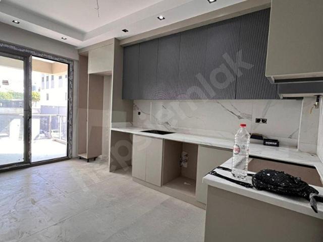 ŞEMİKLER DE SIFIR DAİRE KİRALIK