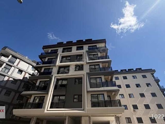 EMİRHAN CADDESİNDE YENİ BİNADA SATILIK 1+1 DAİRE