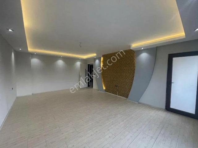 Şemikler Mahallesin De 3+1 190 M2 Ebeveyn Banyolu Harika Genişlikte Kiralık Fırsat Daire
