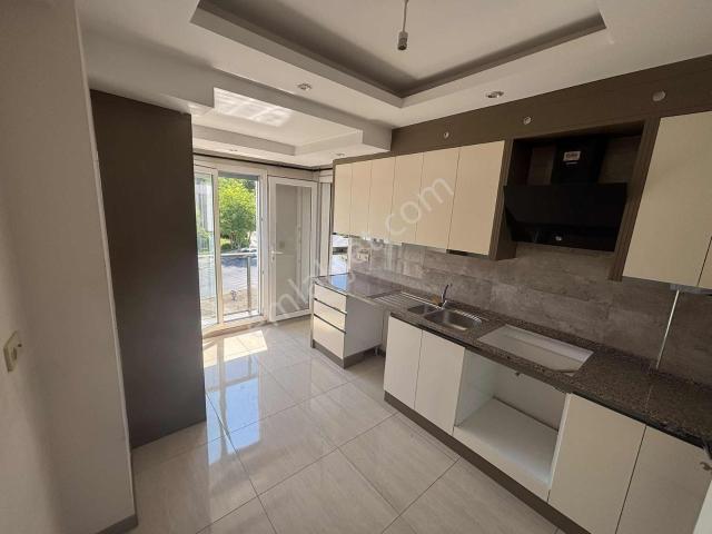 Şemikler Mh. Cadde Üzeri 2+1 Köşebaşı Arakat Daire