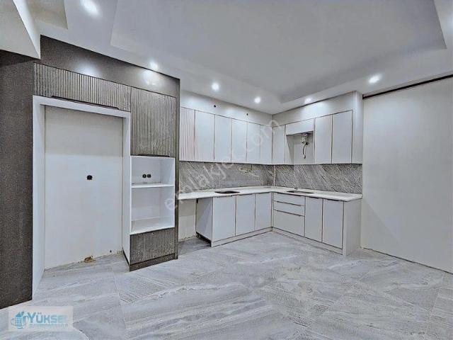 Şemikler'de Site İçi, Cadde Üstü Lüks 3+1 Daire
