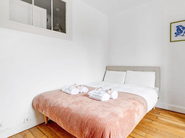 Emile Suite: Superb Parisian studio apartment, Paris Amsterdam Apartments for Rent