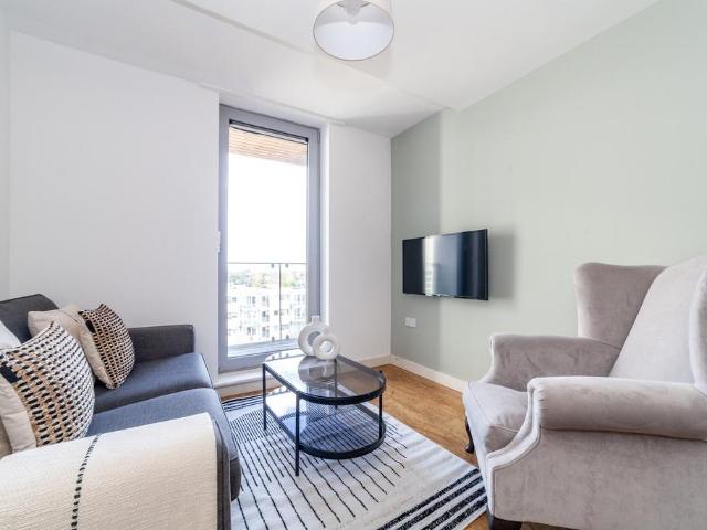 Emily Duncan Place 2 bed flat to rent £2,163 pcm £499 pw