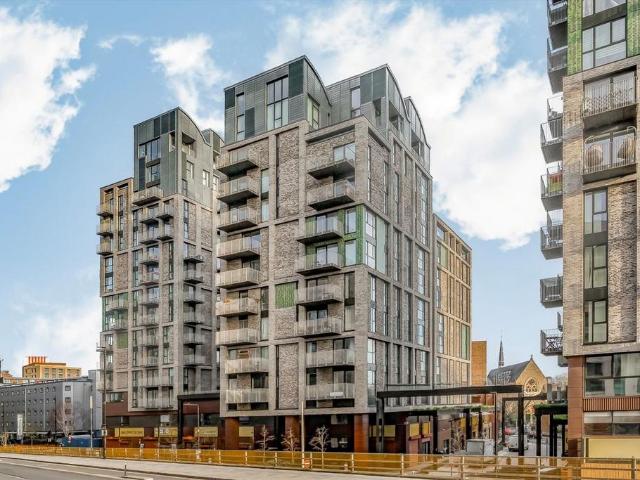 Emily Street, London E16 Studio to rent £1,800 pcm £415 pw