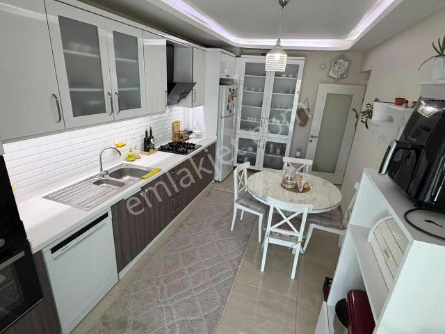 Emin Evime Uygun Törekentte Kat Konumunda 3+1 Yüksek Giriş