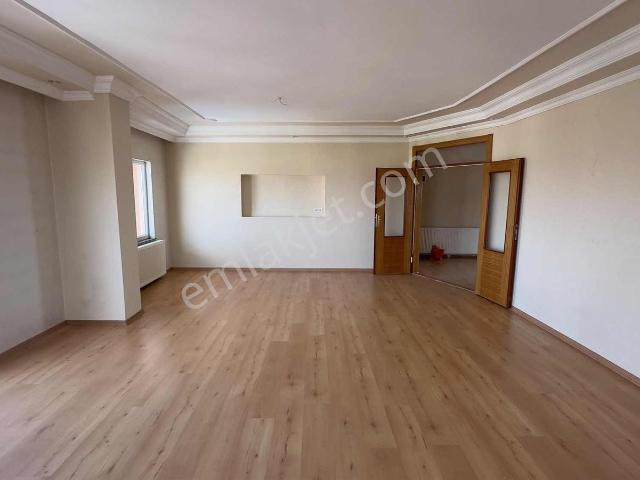 Emin Emlak Bor Çarşı Merkez 190m2 4+1 Masrafsız Satılık Daire