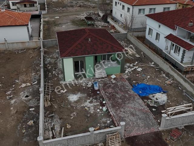 Emin Emlak Kemerhisar Cumhuriyet 110m2 Doğalgazlı Satılık 2+1 Ev