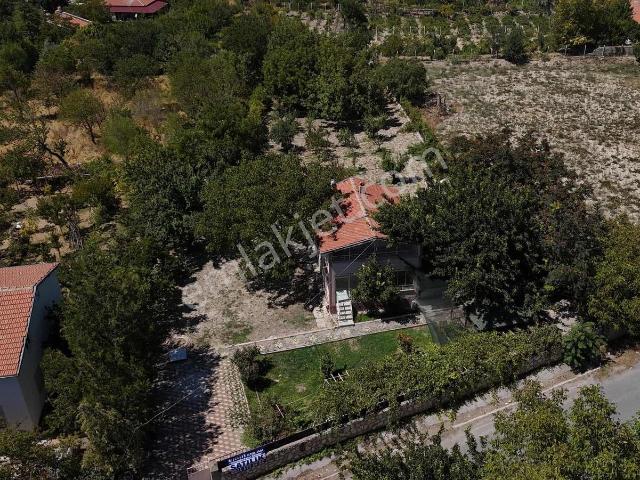 Emin Emlak Potuklar Arkası 2000m2 Doğalgazlı Müstakil Bahçe