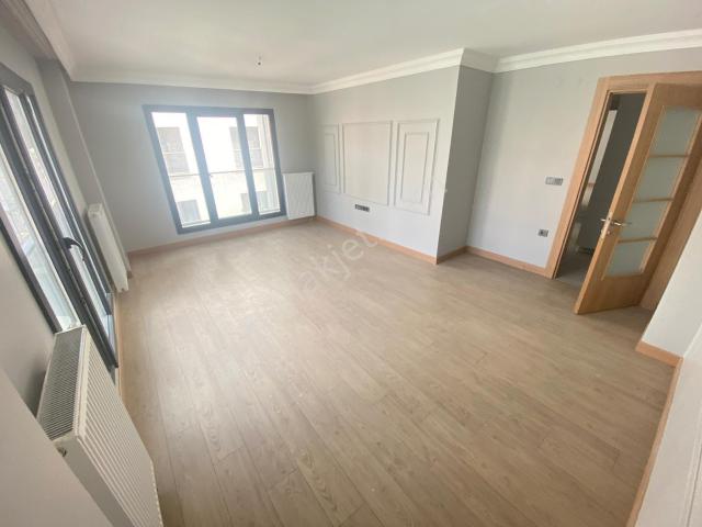 Emin Gayrimenkulden Tokide 3+1 Tam Köşe Kiralık
