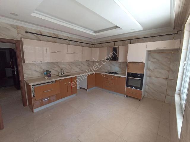 Emin Konut Emlak Güvencesiyle Kiralık 4+1 Daire