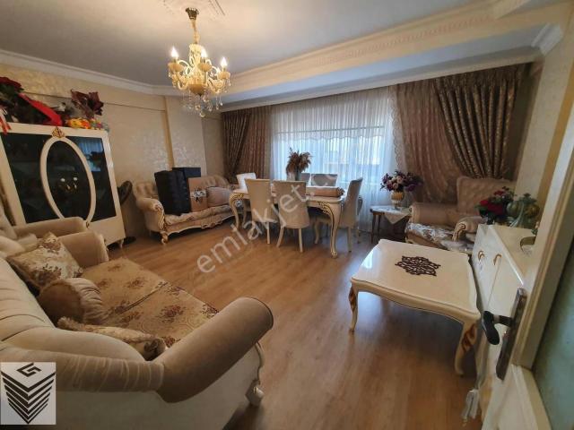 Eminevim Uygun. iskanlı. 2+1 Arakat. 105m2. anacadde. asansörlü